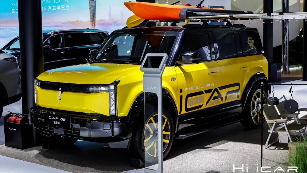 Chery iCar 03 сбоку спереди автосалон в Гуанчжоу