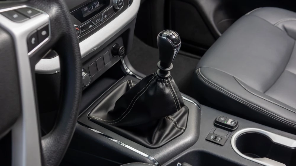 пикап Dongfeng DF6 салон интерьер селектор механики МКП