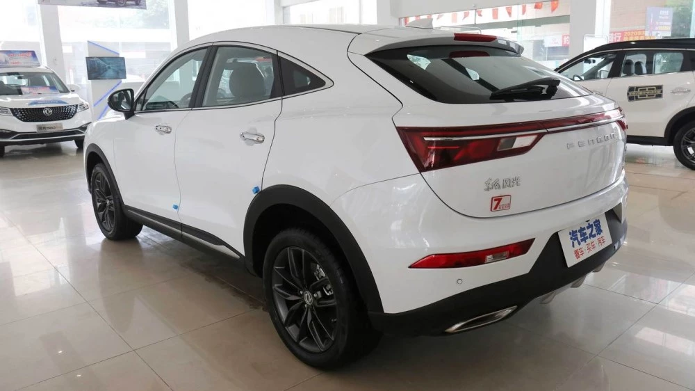 Dongfeng Fengon ix5 сбоку сзади