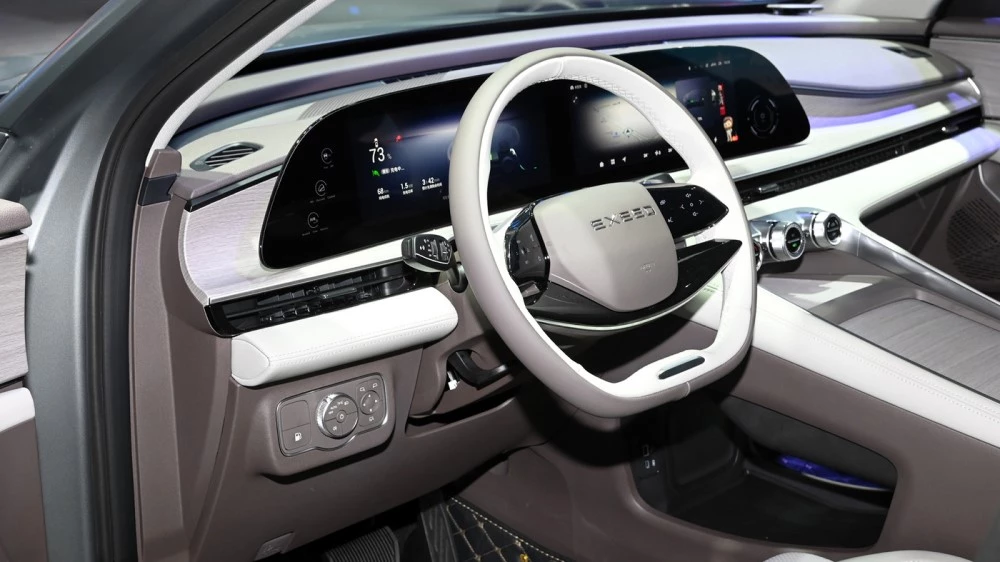 Exeed RX C-DM салон интерьер