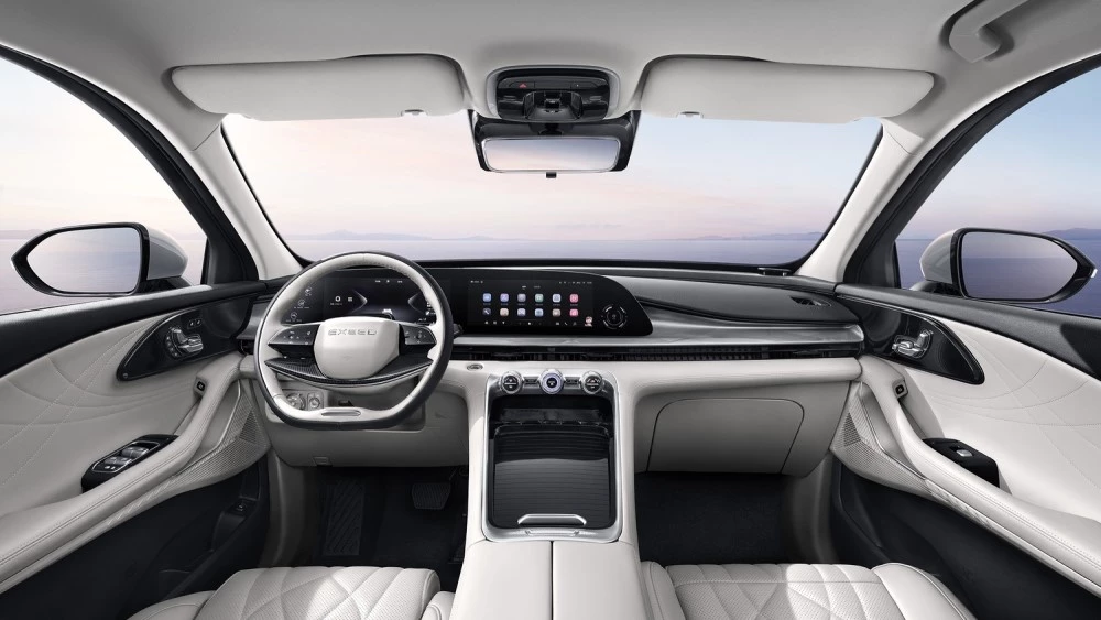 Exeed RX салон интерьер