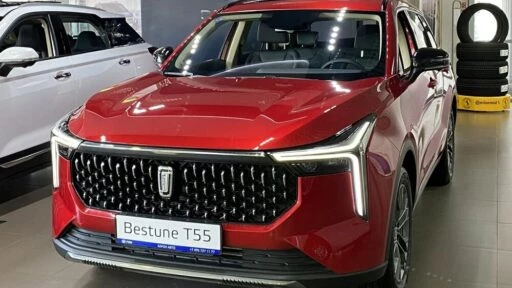 Кроссовер FAW T66 Аарон дилер сбоку спереди