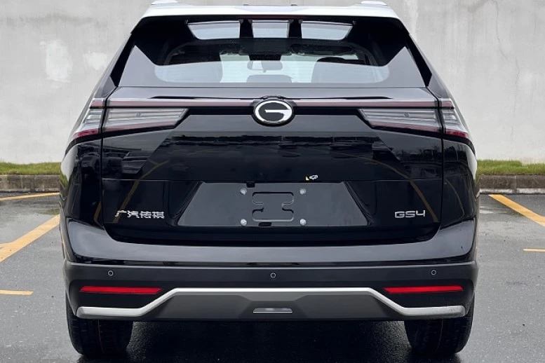 новый GAC GS4 нового поколения сзади