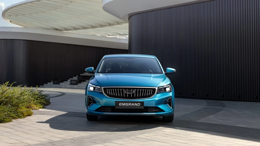 Седан Geely Emgrand спереди