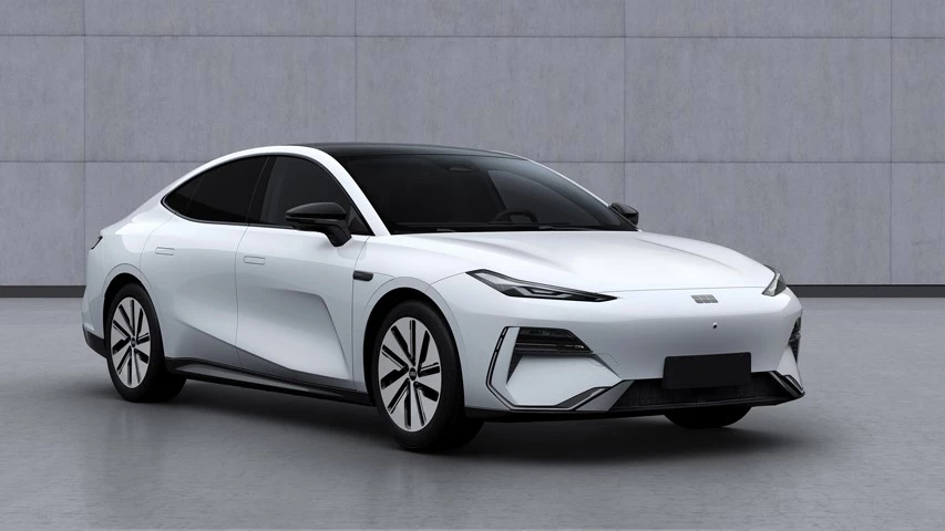 Электрофлагман. Минпром Китая раскрыл технические характеристики нового седана Geely седан Geely Galaxy E8 сбоку спереди