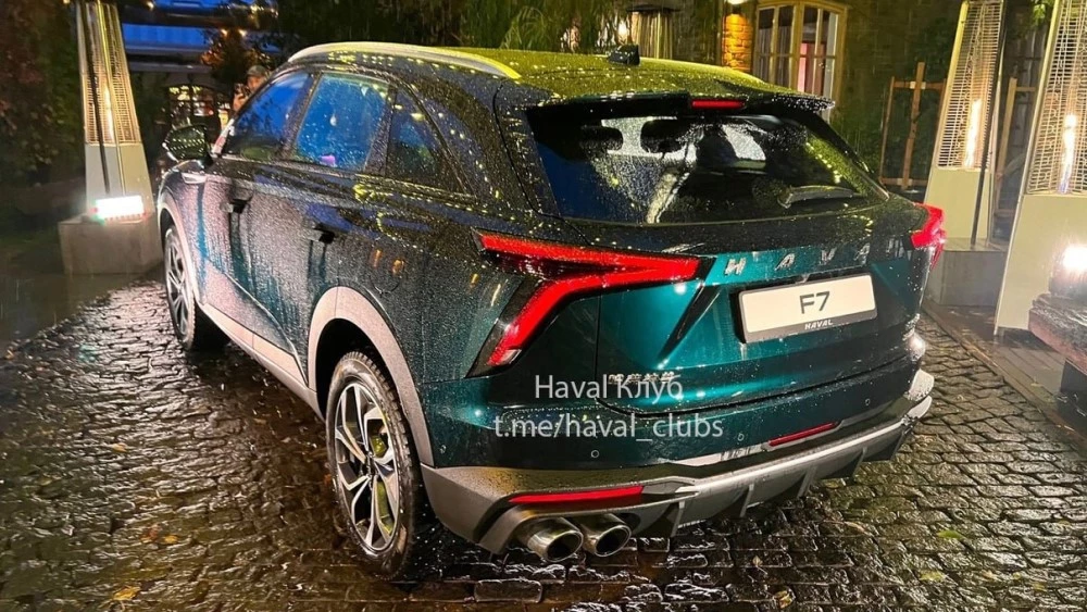 Haval F7 нового поколения Monster в России сзади сбоку