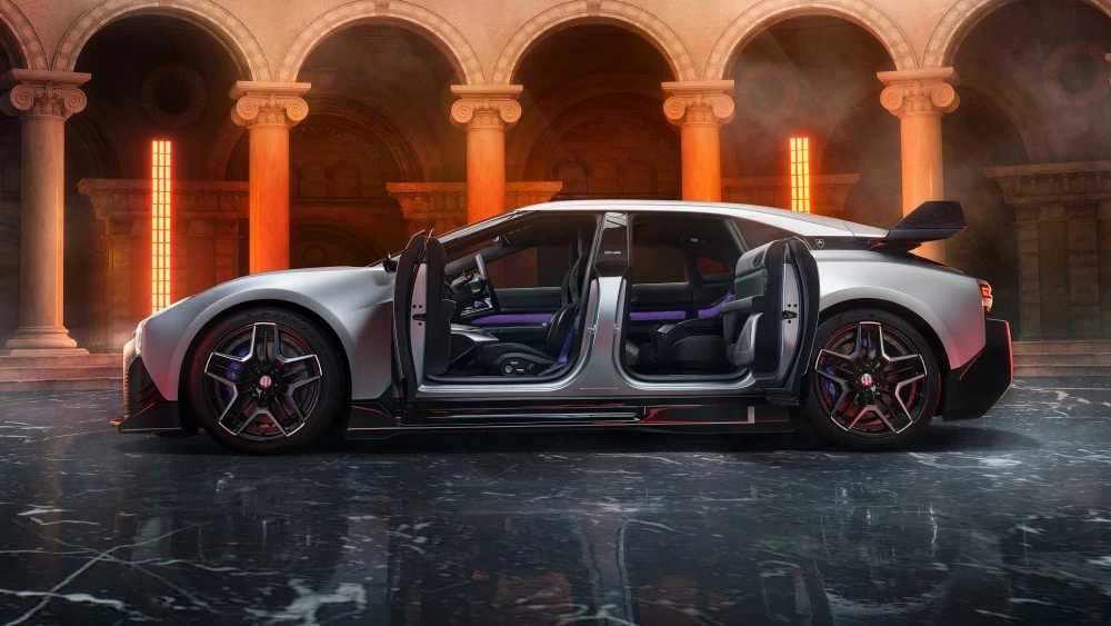 спорткар HiPhi A сбоку