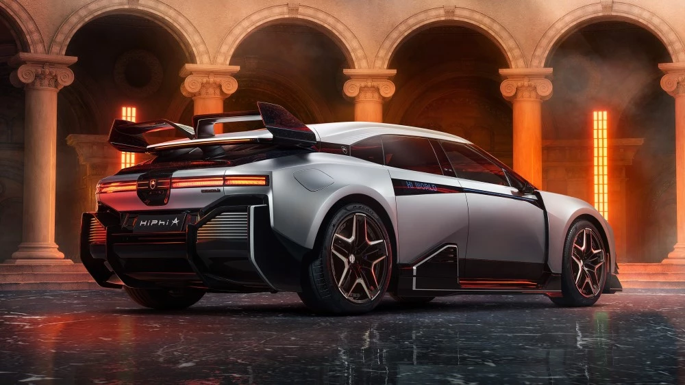 спорткар HiPhi A сбоку сзади