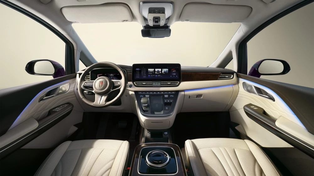 минивэн Hongqi HQ9 салон интерьер первый ряд