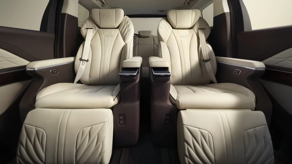 минивэн Hongqi HQ9 салон интерьер второй ряд