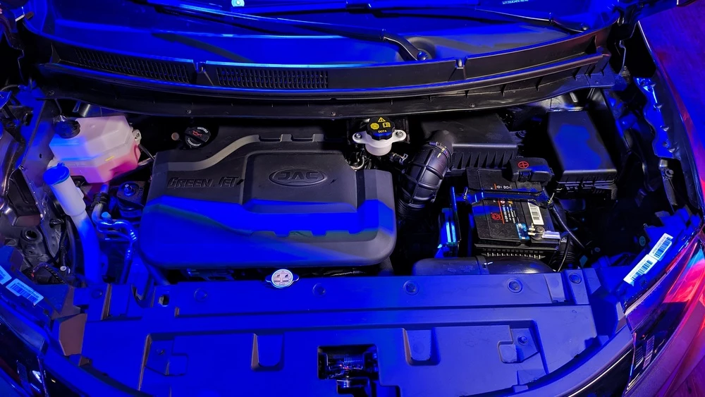 JAC JS3 двигатель мотор капот