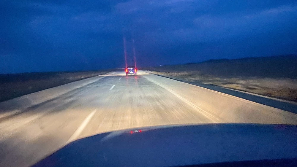 пикап JAC T8 Pro тест-драйв в Казахстане фары ночью свет