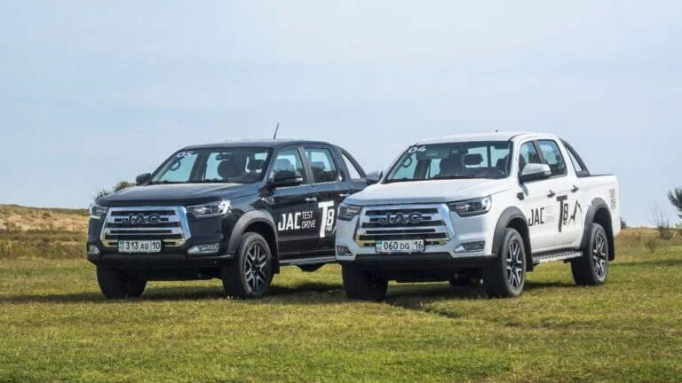 пикап JAC T8 Pro тест-драйв в Казахстане сбоку спереди