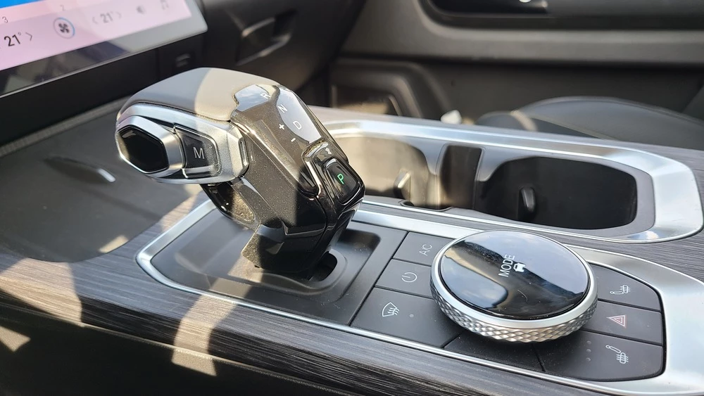 Jaecoo J7 салон интерьер селектор тоннель