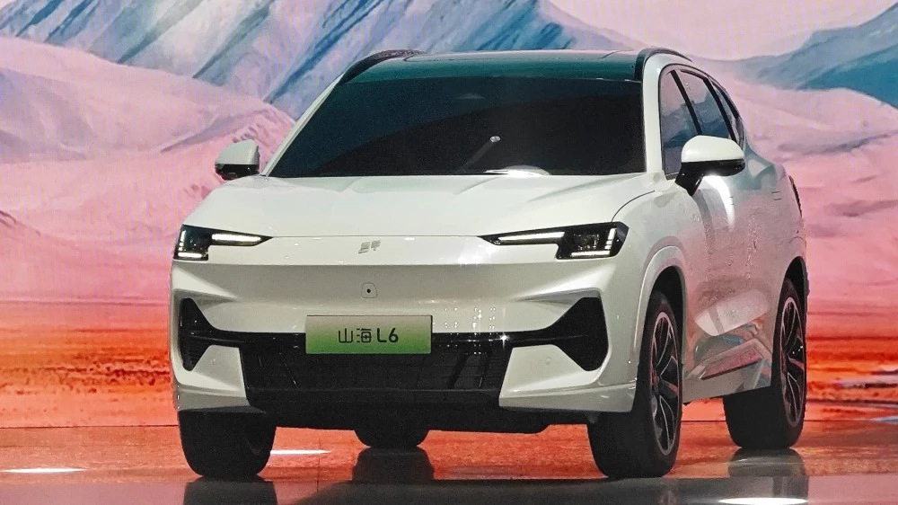 Jetour Shanhai L6 сбоку спереди