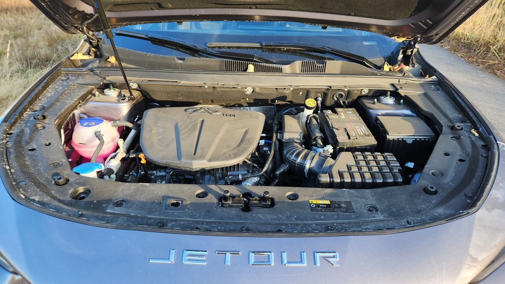 Jetour X70 Plus мотор двигатель капот