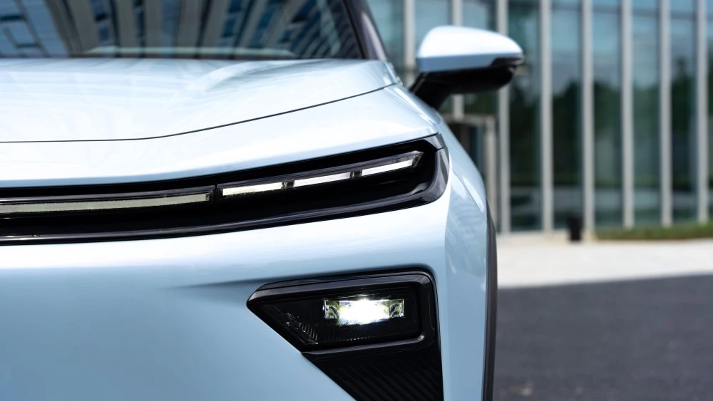 Livan хочет привезти в Россию электромобиль. Разбираем возможные варианты Livan новый