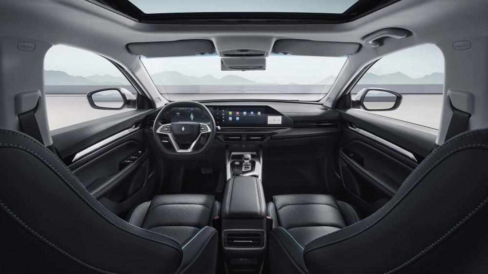 Livan S6 Pro салон интерьер первый ряд