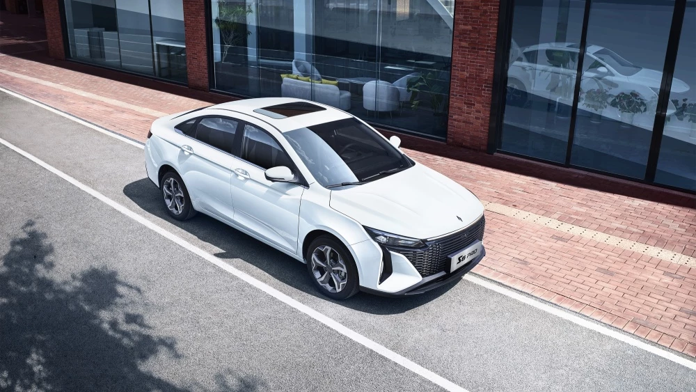 Livan S6 Pro сбоку спереди сверху белый