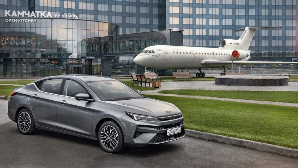 Москвич 6 сбоку спереди в статике Казань