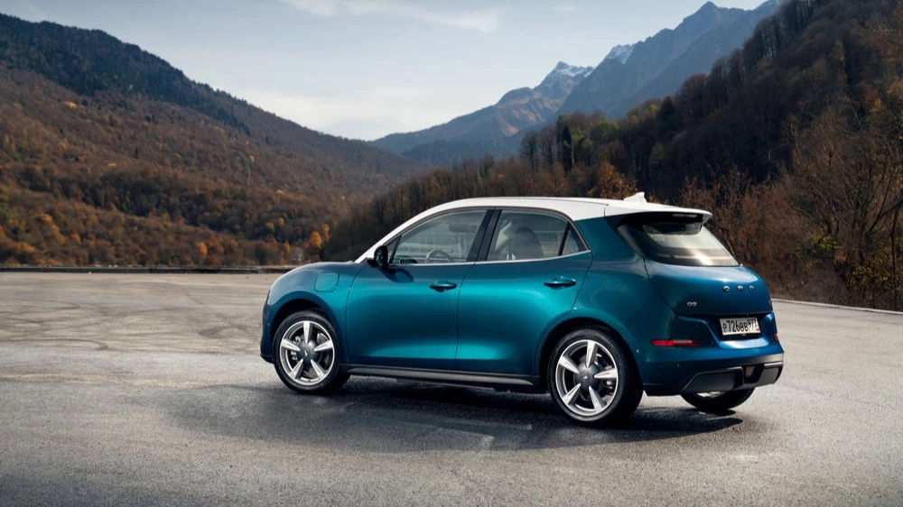 Ora 03 сбоку сзади в статике