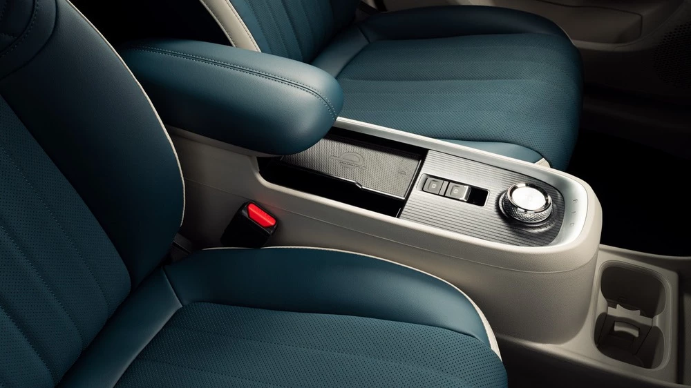 Ora 03 салон интерьер тоннель селектор