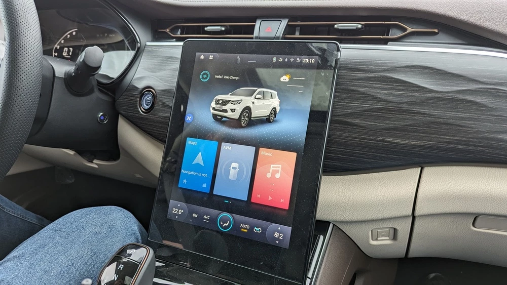 Внедорожник Oting Paladin салон интерьер медиасистема мультимедиа центральный экран в топе топовая версия