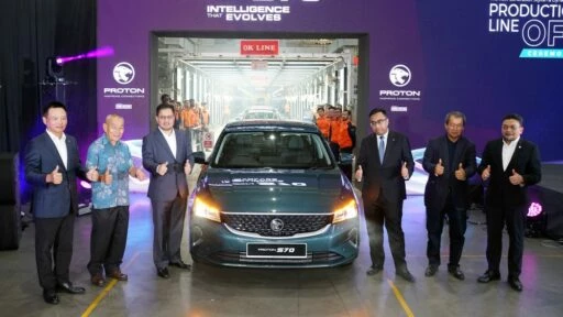 Седан Proton S70 спереди завод