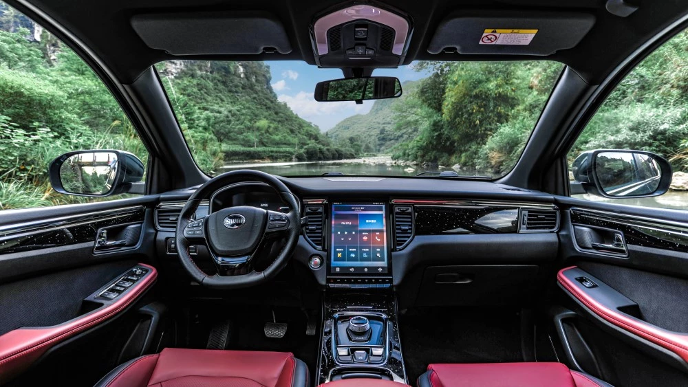 SWM G05 Pro салон интерьер