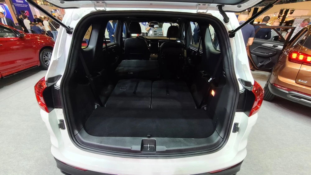 Кроссоверы SWM G05 Pro багажник