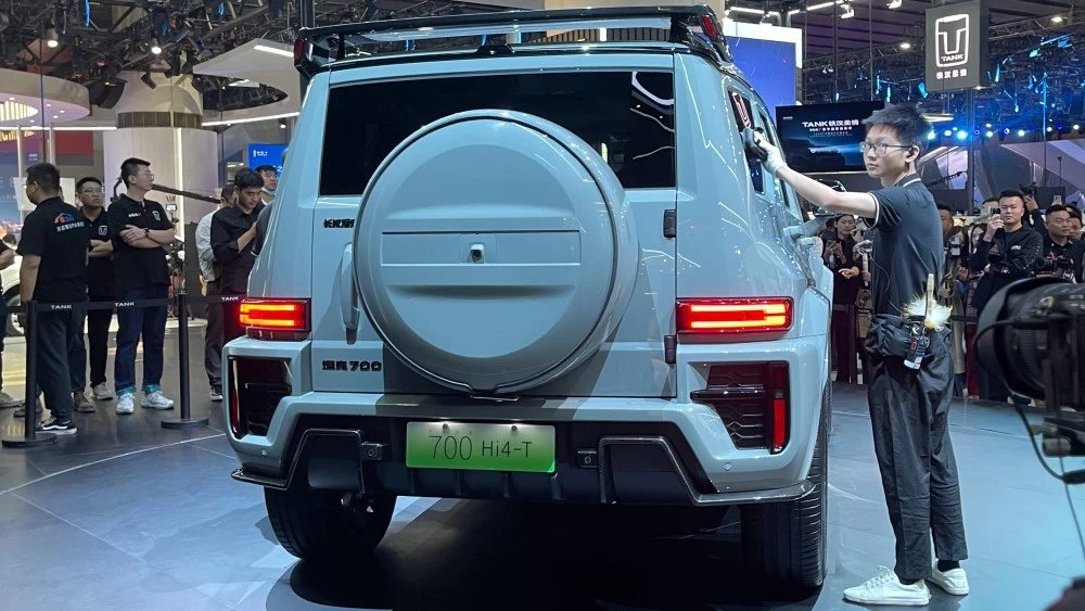 Tank 700 Hi4-T сзади автосалон Гуанчжоу цена продажи