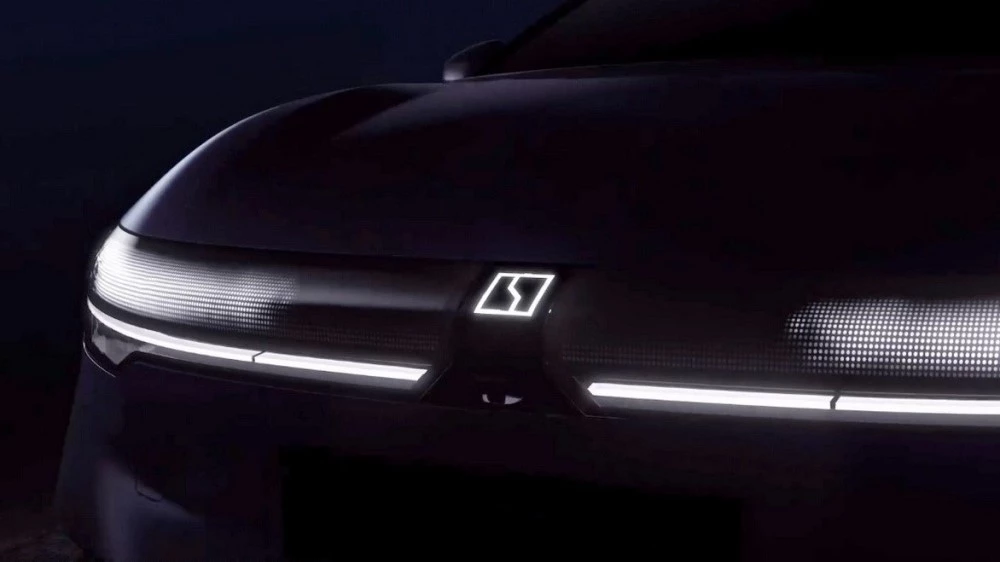 Zeekr 007 оптика спереди