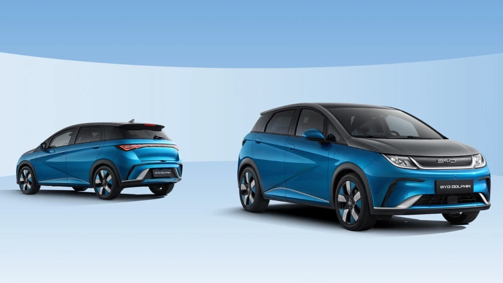 BYD Dolphin спереди сбоку сзади