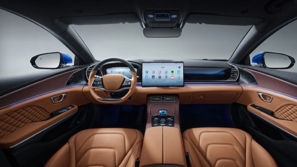 BYD Han EV салон интерьер