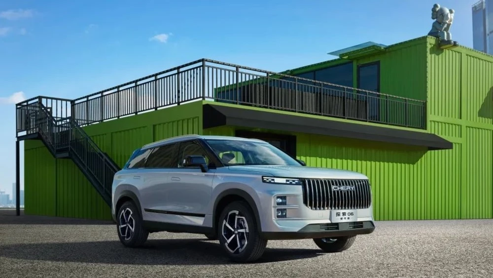 Chery Explore 06 Urban Edition сбоку спереди