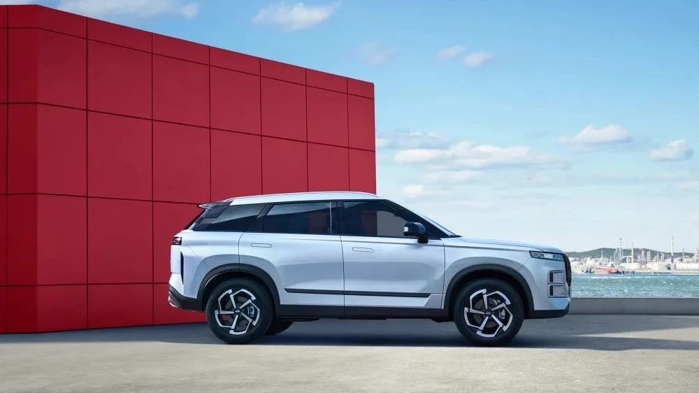 Chery Explore 06 Urban Edition сбоку