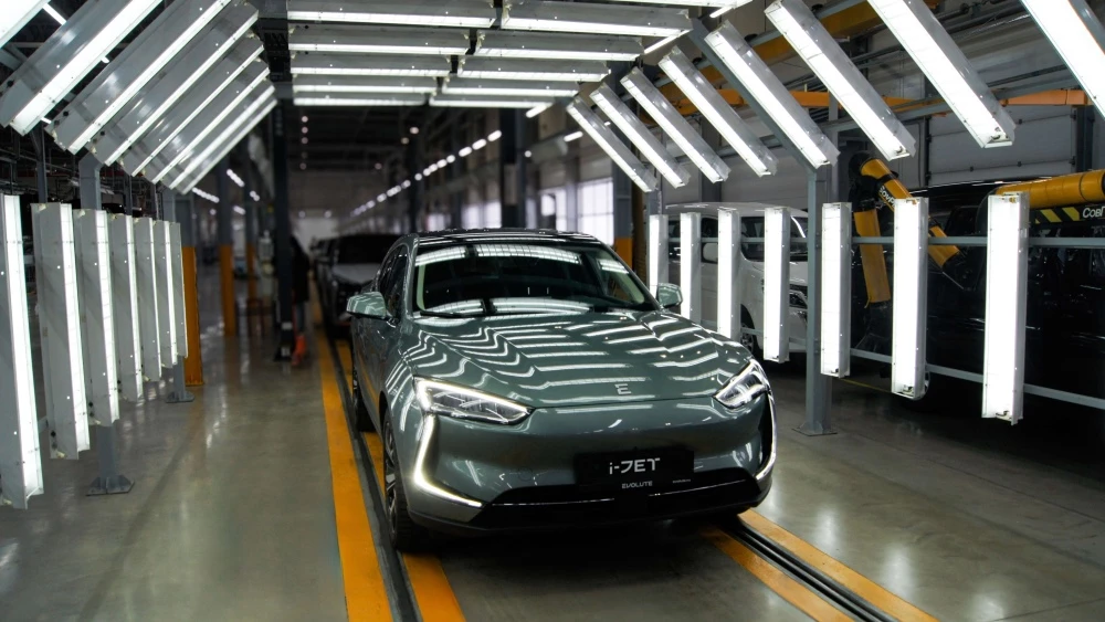 производство электрического кроссовера Evolute i-Jet моторинвест конвейер