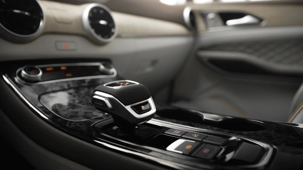 Минивэн Forthing YACHT салон интерьер