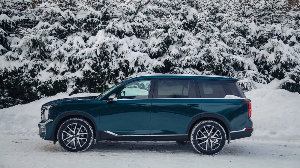 новый GAC GS8 второго поколения сбоку