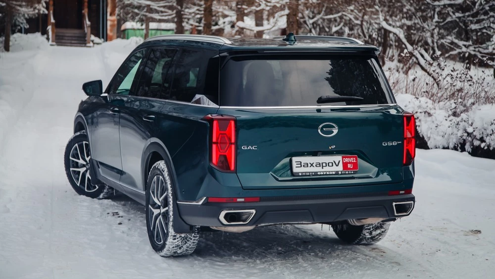 новый GAC GS8 второго поколения сбоку сзади