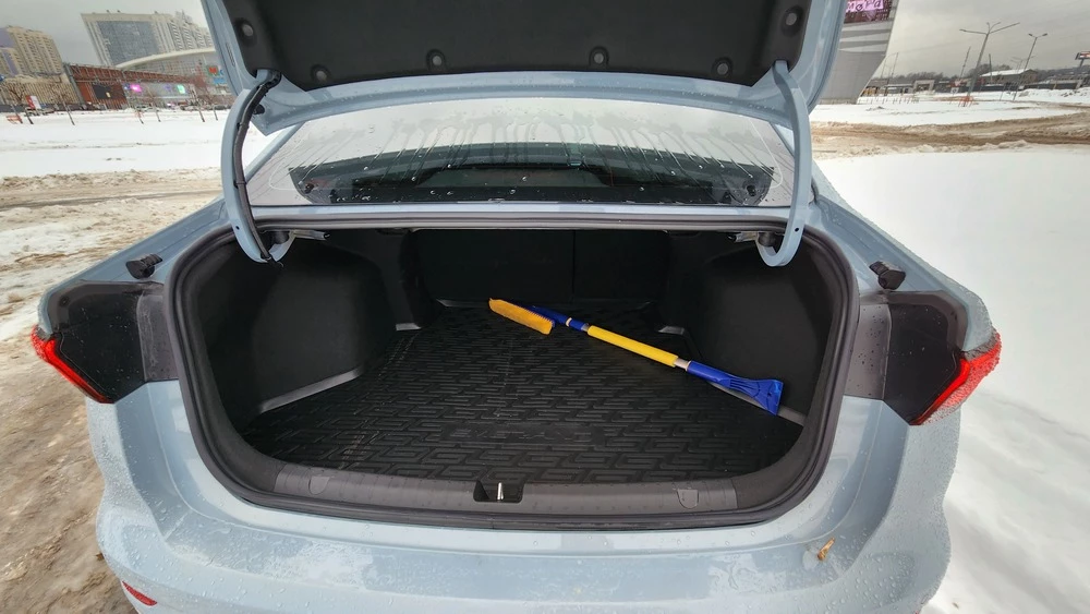 Geely Emgrand багажник