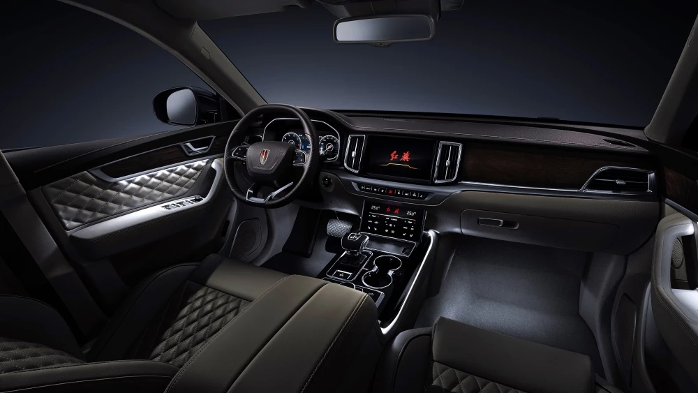 Hongqi HS7 салон интерьер первый ряд ночной свет подсветка
