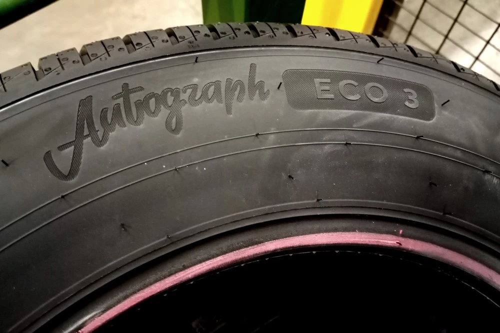 Icon Autograph шины