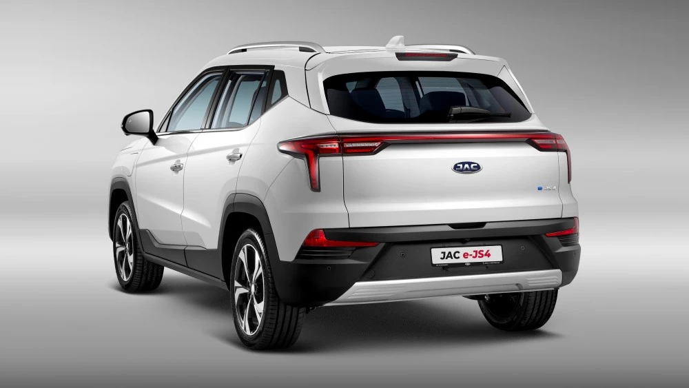 электрический JAC e-JS4 в Казахстане сбоку сзади