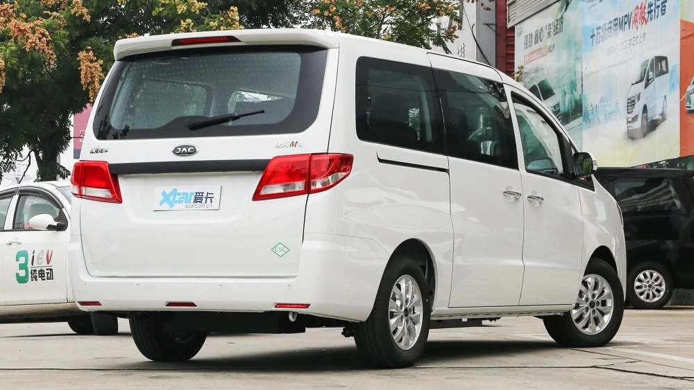 JAC M4 сбоку сзади