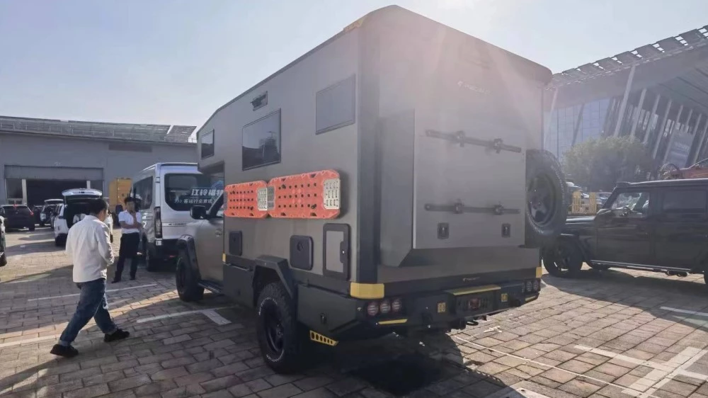 JMC Avenue Explorer RV автодом сбоку сзади