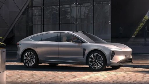 Nio ET9 спереди сбоку