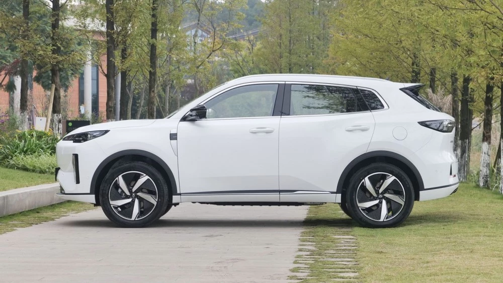 Qiyuan Q05 сбоку