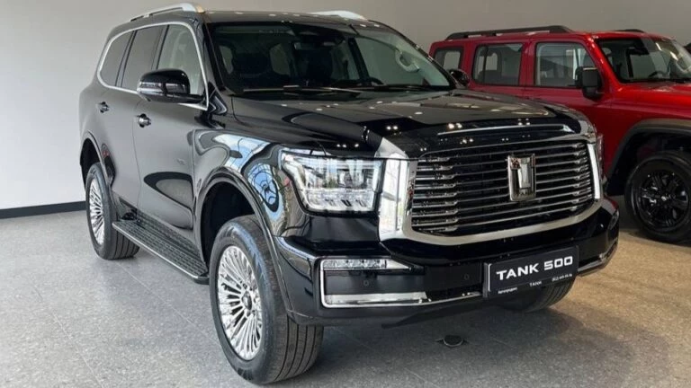 Tank 500 у дилера в автосалоне черный купить новый Автопродикс Санкт-Петербург