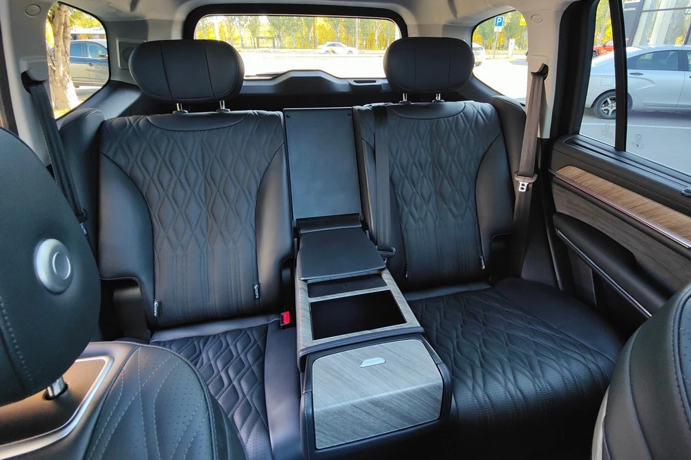 Tank 500 салон интерьер второй ряд тест сиденья Мишина подлокотник